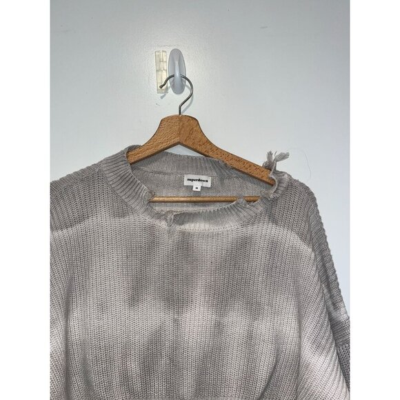 Superdown Ella Distressed Gray Tie-Dye Cropped Knit Sweater Size Medium - Picture 3 of 11